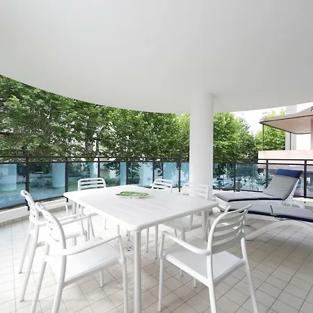 Apartment Skyresidence *